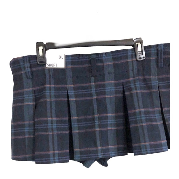 Almost Famous navy blue Plaid Pleated‎ Mini Skort size XL new - Picture 16 of 16
